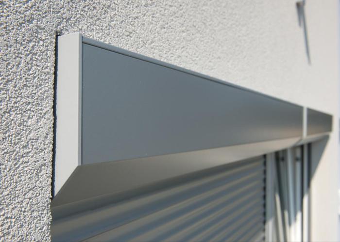 Venkovni hliníkové rolety s boxem - předokenní montáž